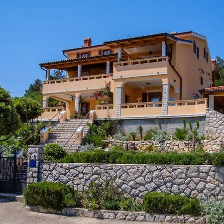 Apartmani Zorica Martinšćica Exteriör bild