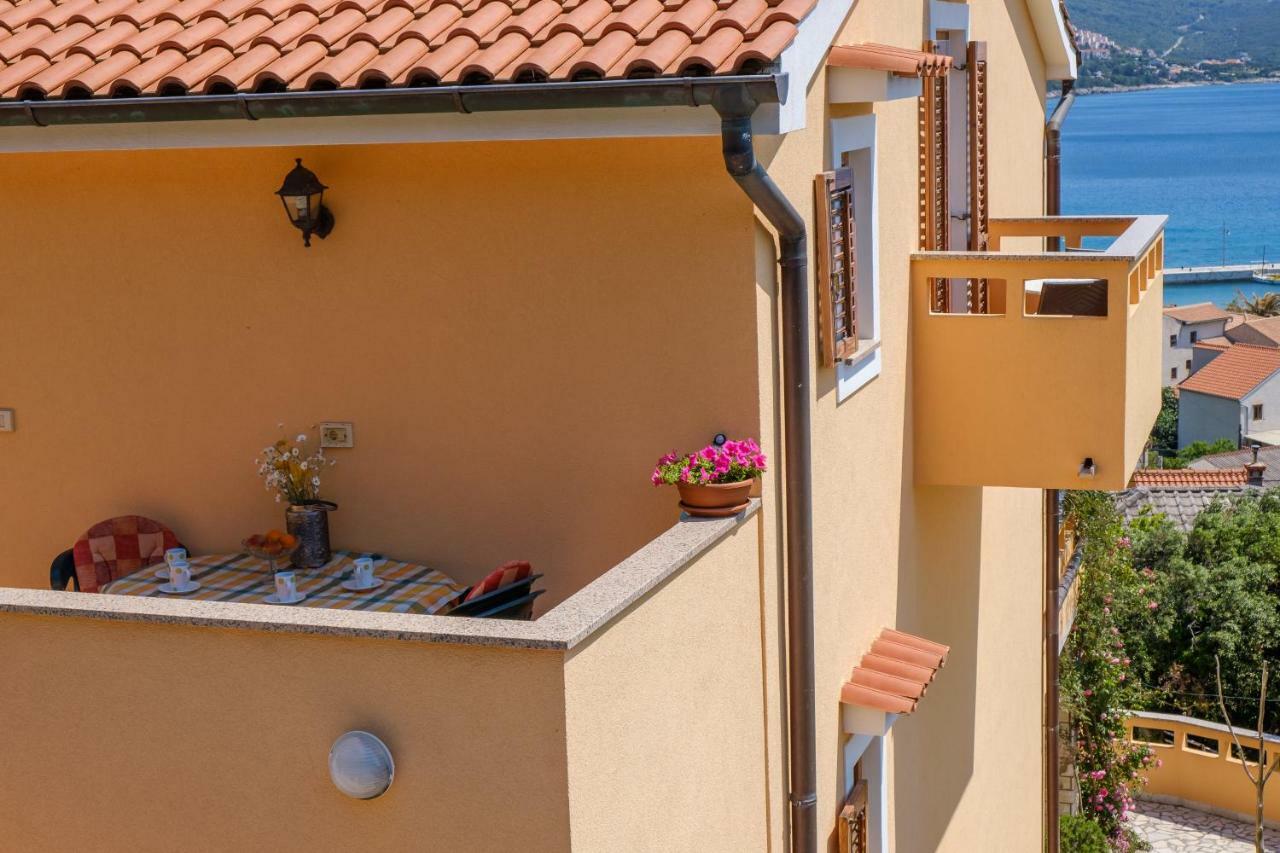 Apartmani Zorica Martinšćica Exteriör bild