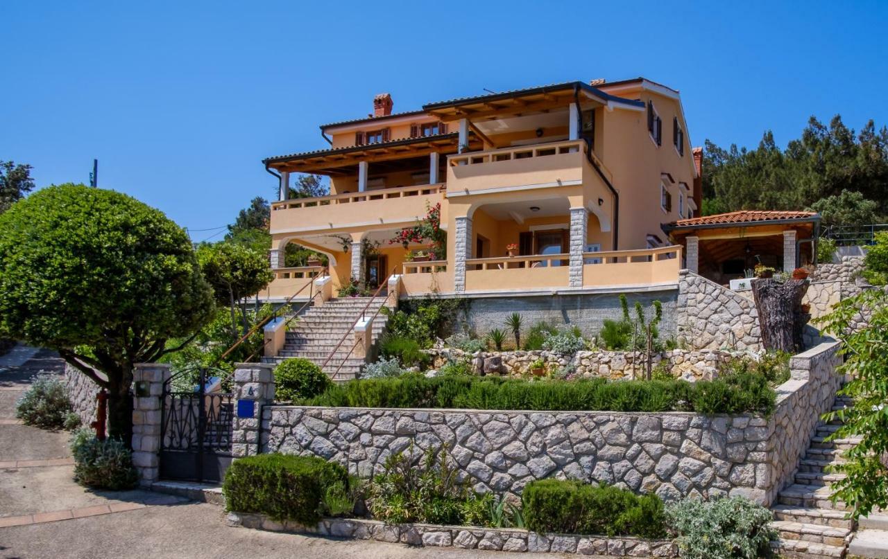 Apartmani Zorica Martinšćica Exteriör bild