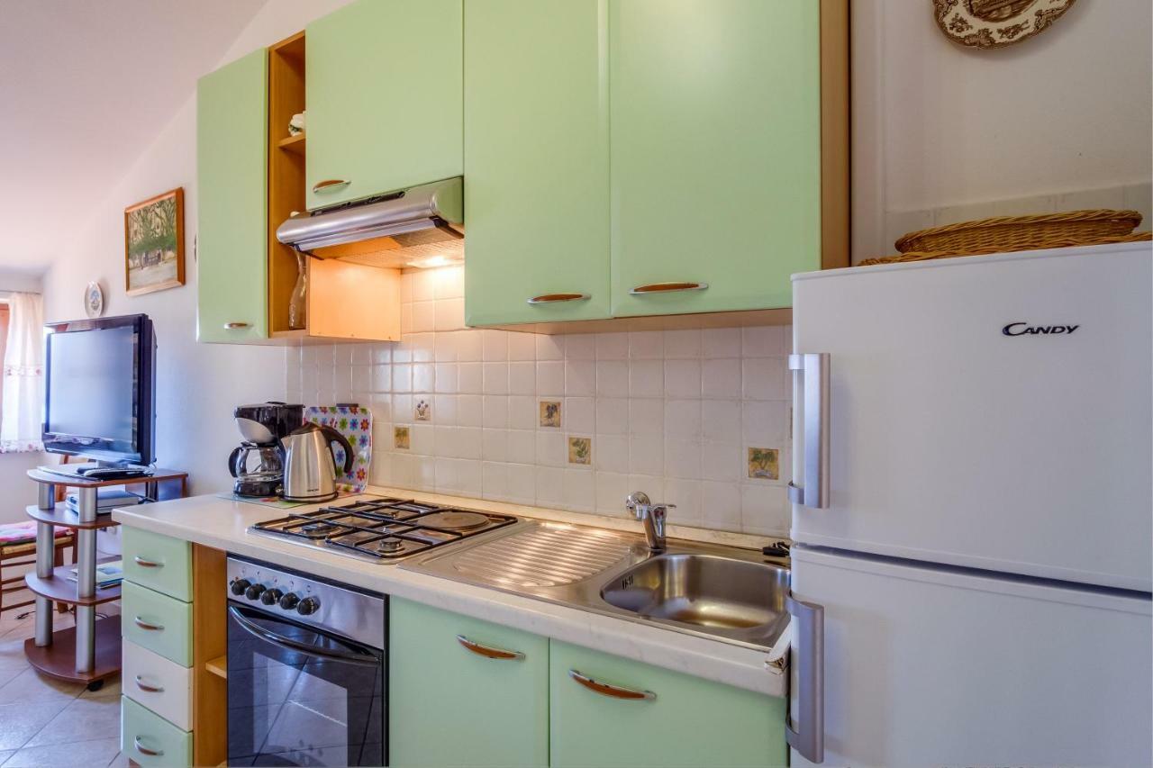 Apartmani Zorica Martinšćica Exteriör bild