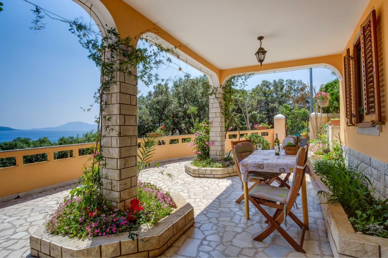 Apartmani Zorica Martinšćica Exteriör bild